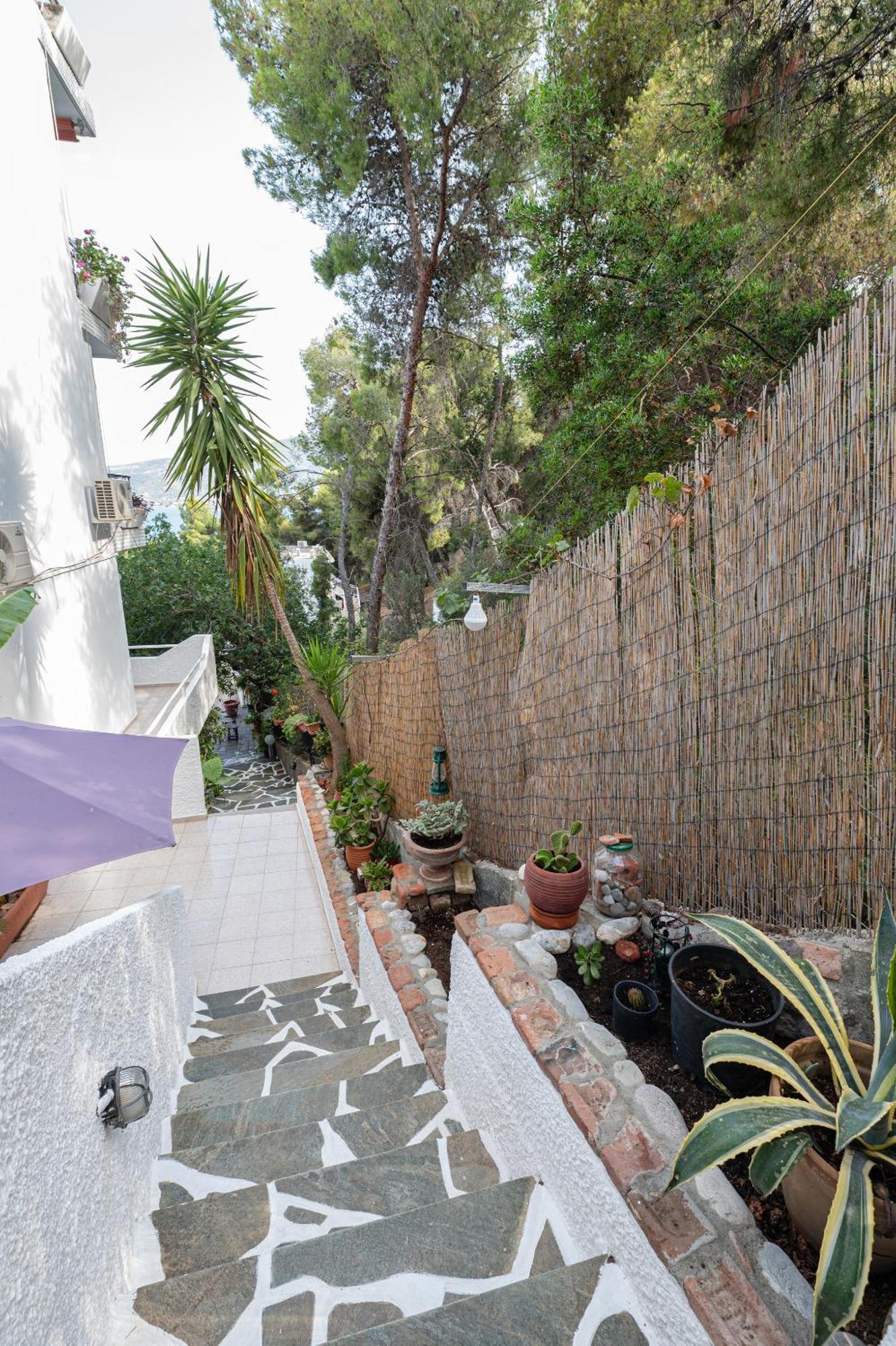 Lions 2 Studios & Apartments, Poros Island. Poros Town Exterior photo